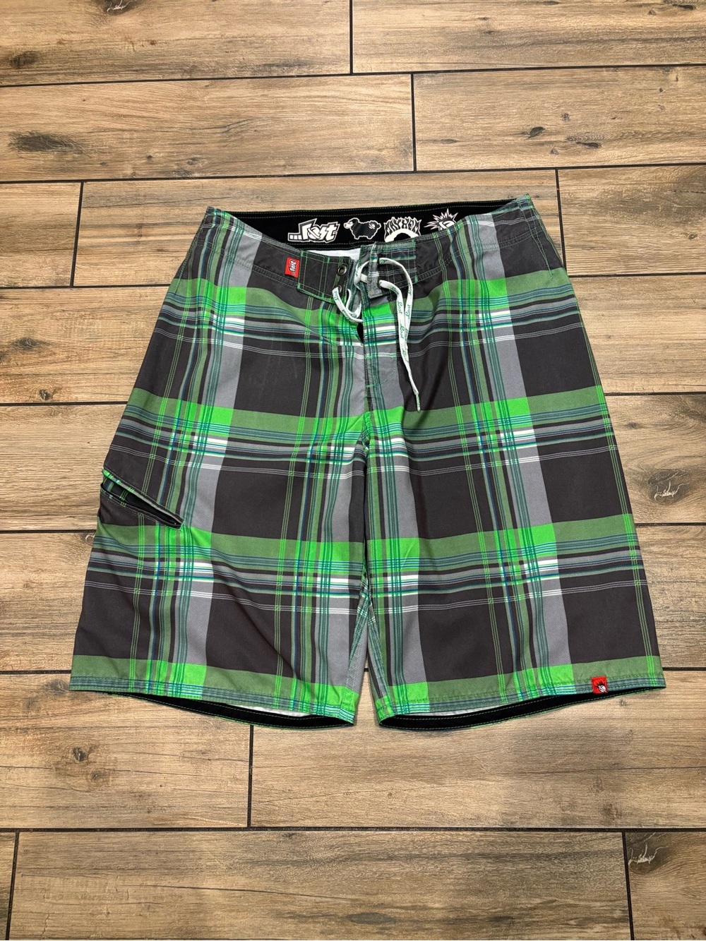 Vintage Lost Enterprises Mayhem Board Shorts Mens 34 Green Black Plaid Surf Y2K